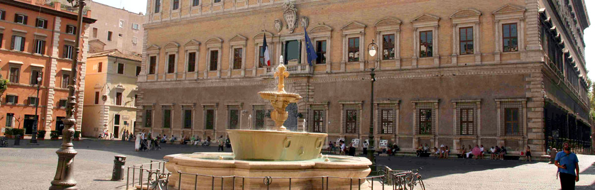 SI-Piazza-Farnese